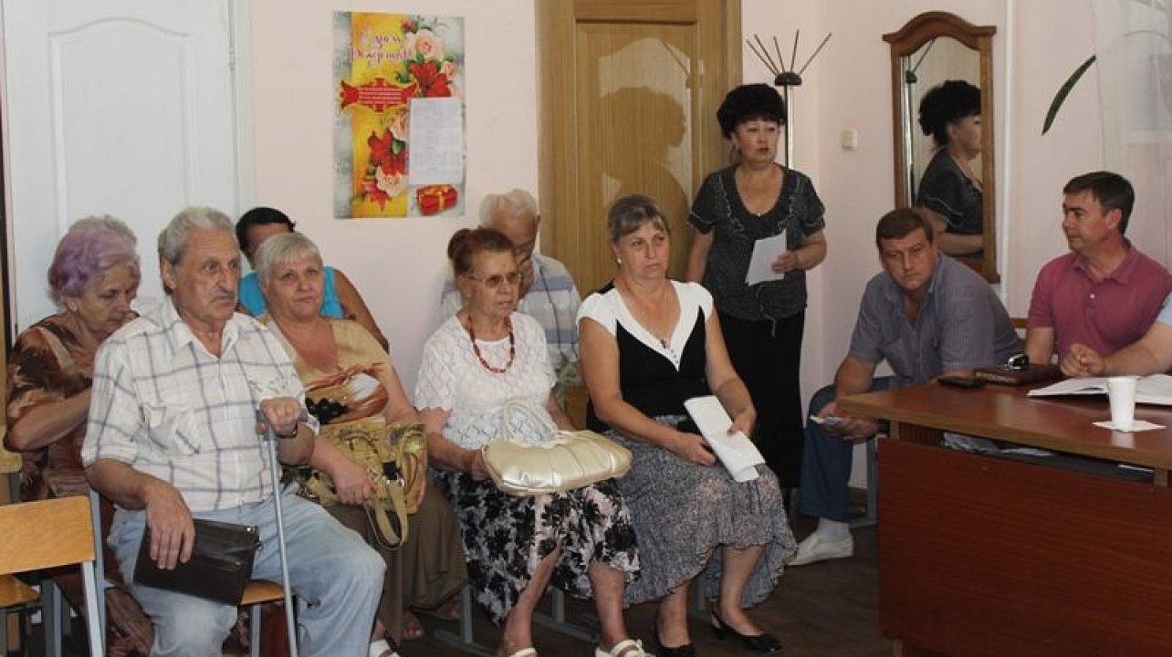 Глава Центрального округа встретился с руководителями ТОС