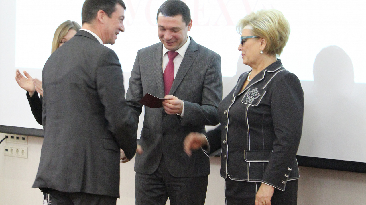 Спортивные итоги года подвели в Краснодаре. Атлетов и тренеров поблагодарил за достижения и поздравил с наступающим 2018 годом мэр Евгений Первышов. Часть 2.