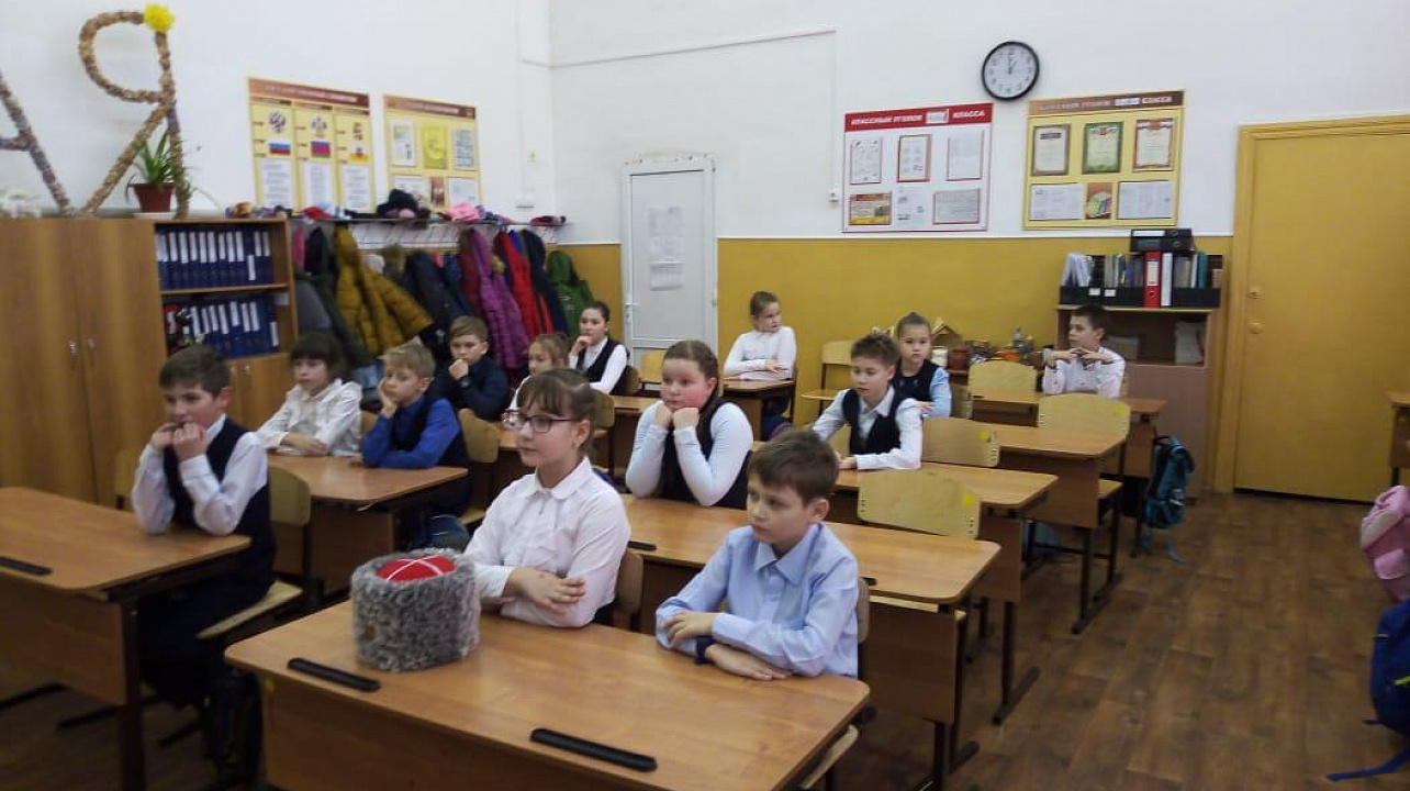 Урок мужества прошел в «казачьей» школе № 60