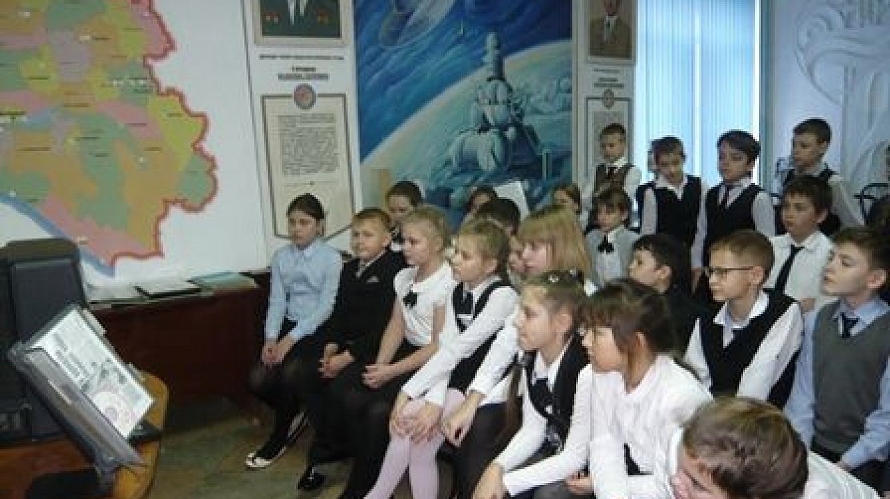 В музее космонавтики на базе школы №72 открыли видеосалон «Блокада Ленинграда»