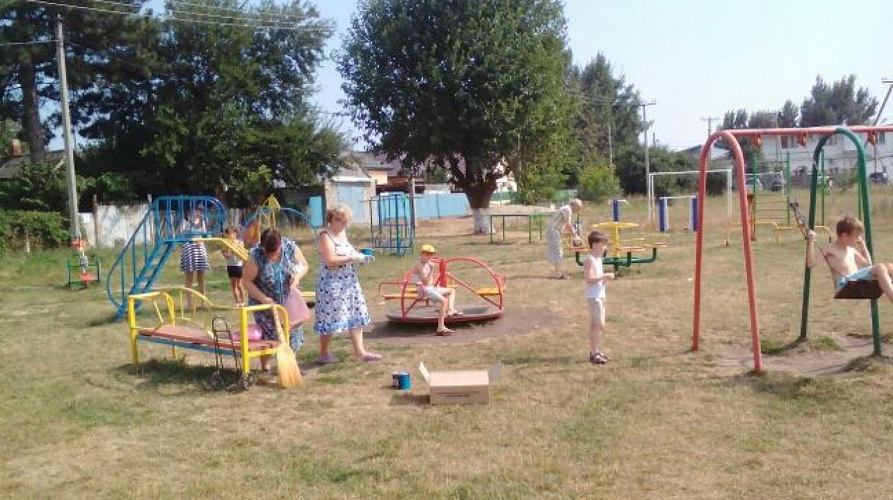 В Индустриальном прошла череда субботников