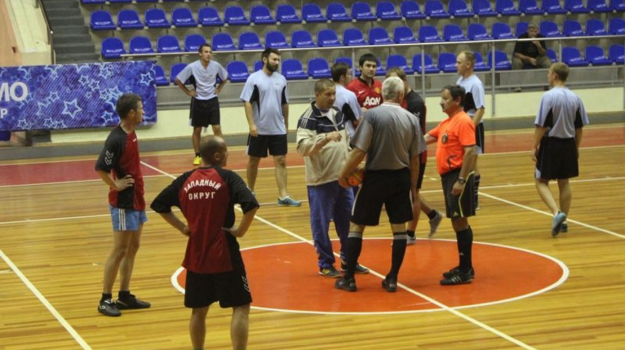 Команда администрации Центрального округа заняла 4-е место по мини-футболу