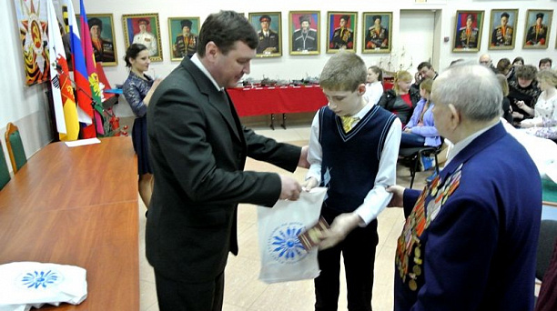 Очередное торжественное вручение паспортов прошло в Выставочном зале Боевой Славы