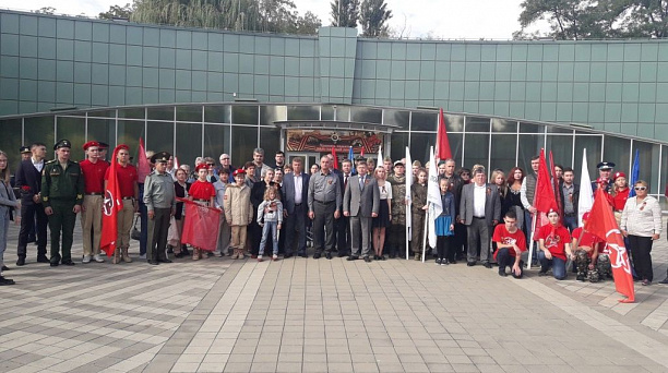 В парке 30-летия Победы прошла церемония передачи родственникам останков воина Красной Армии