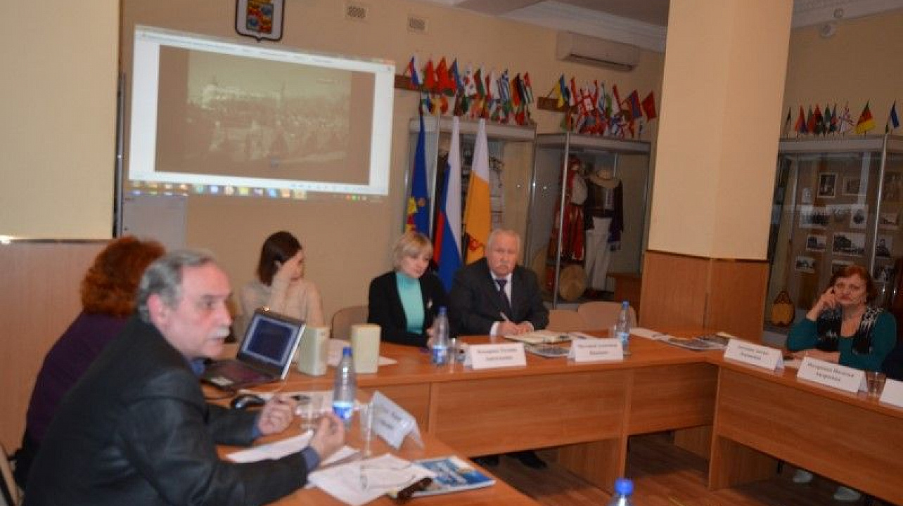 Представители национально-культурных объединений приняли участие в заседании круглого стола