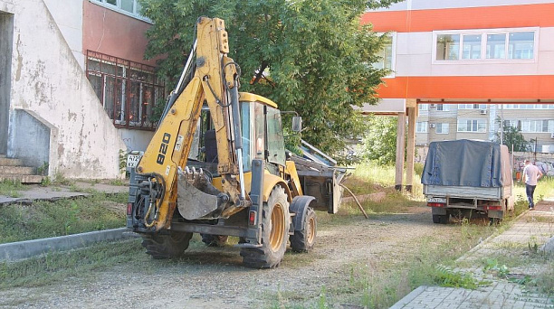 Евгений Первышов: Мы должны наполнить спортивной жизнью бассейн-долгострой в лицее № 90 Краснодара