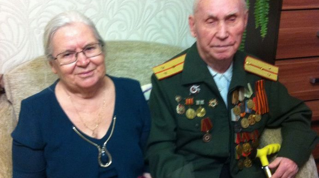 Представители ветеранской первички № 32 поздравили защитника Ленинграда Федора Алексеевича Меньшикова