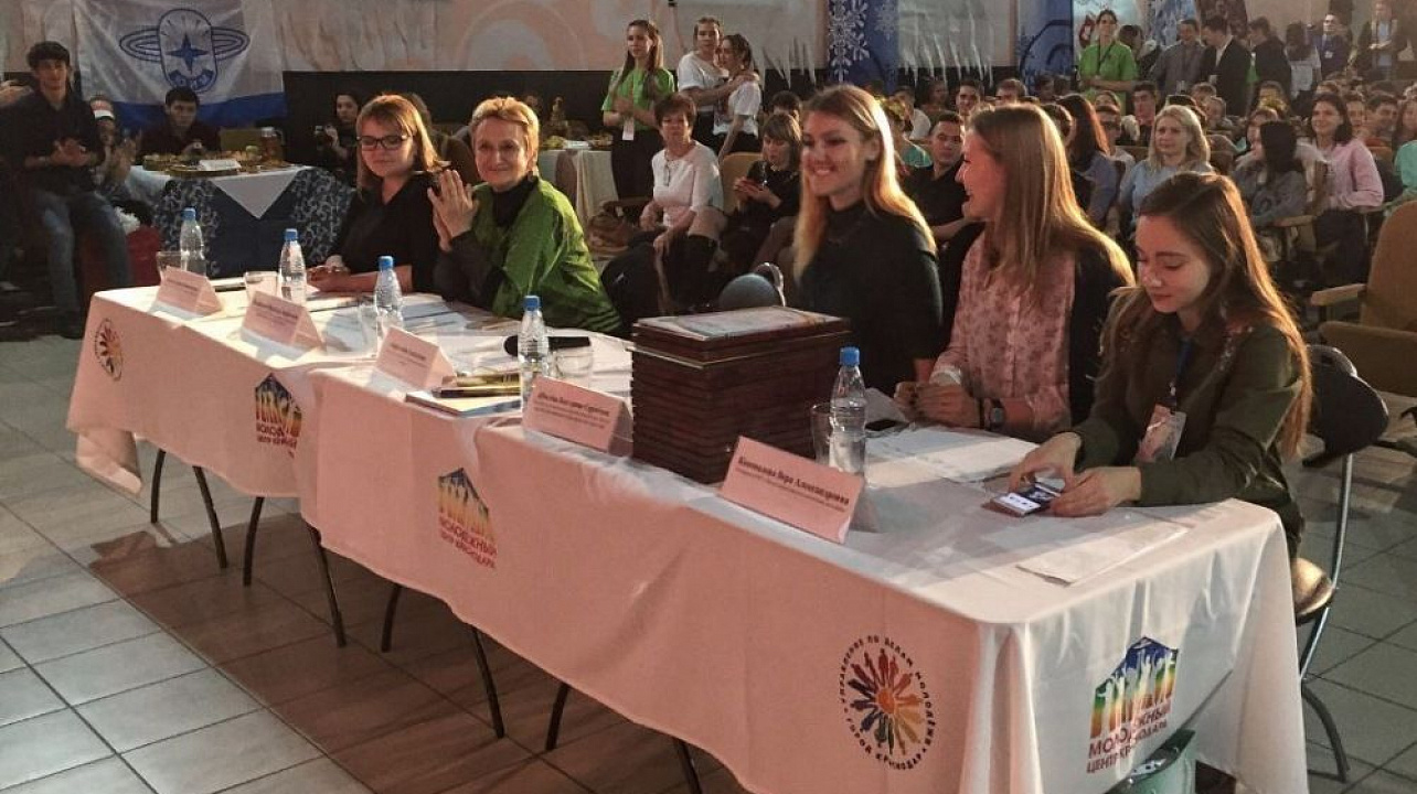 Молодежный совет Западного округа занял первое место в ежегодном конкурсе «Ярмарка народов»