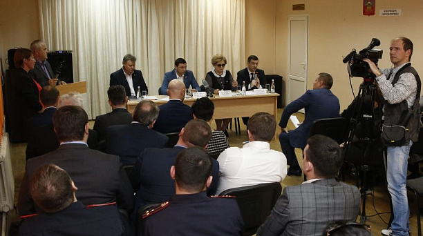 Глава Краснодара провел встречу с жителями пос. Колосистого