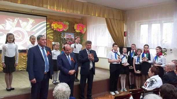 В городском доме культуры Западного округа для ветеранов ВОВ состоялось праздничное мероприятие