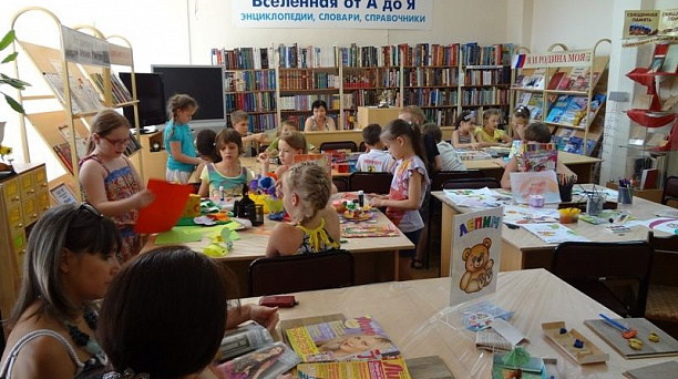 В Центральной городской детской библиотеке имени Бакалдина работает летняя детская площадка