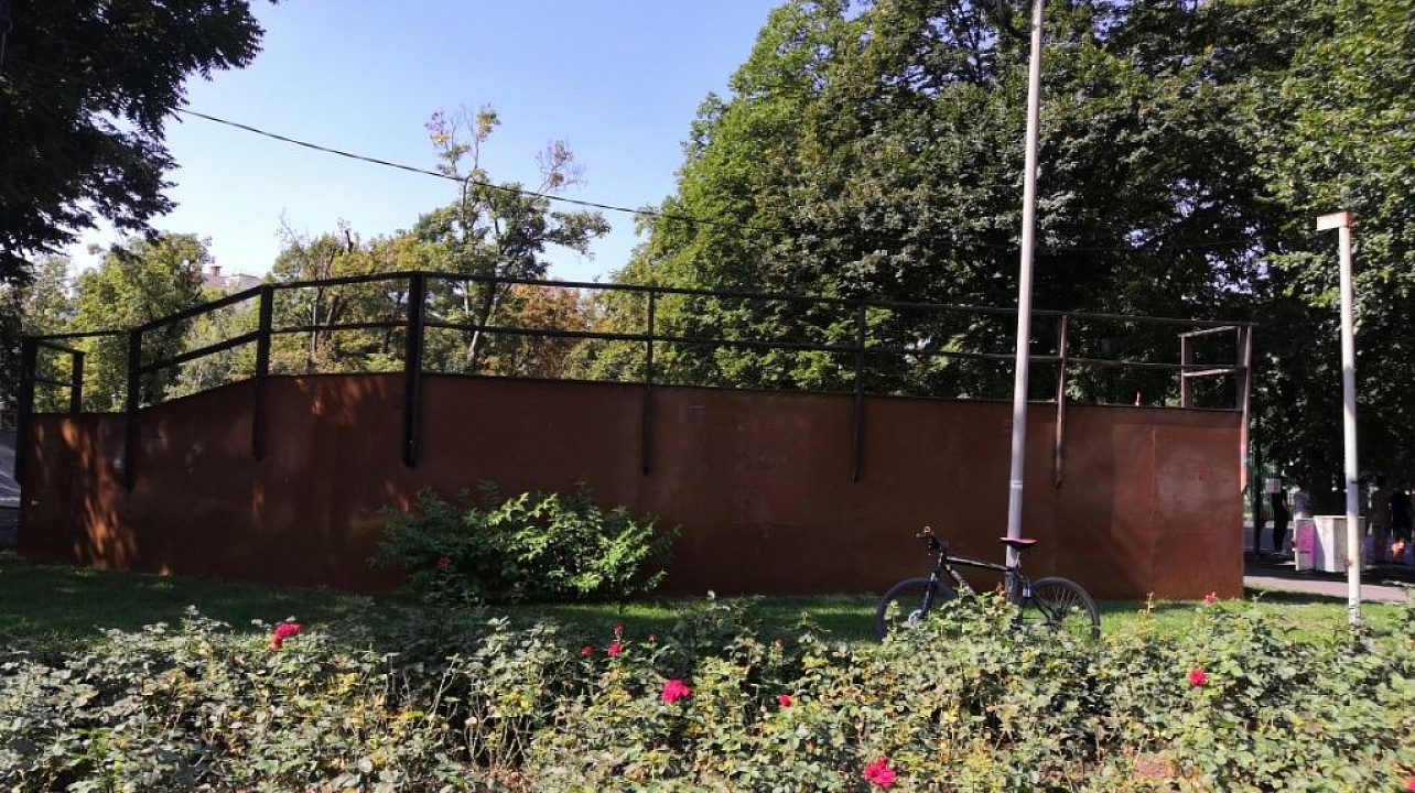 В Западном округе продолжаются субботники в рамках месячника чистоты