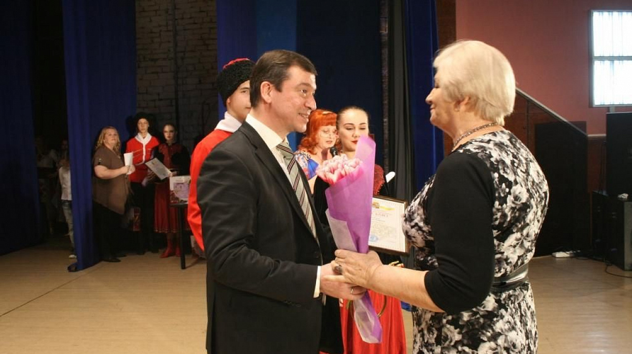 В Прикубанском округе поздравили женщин с Международным женским днем