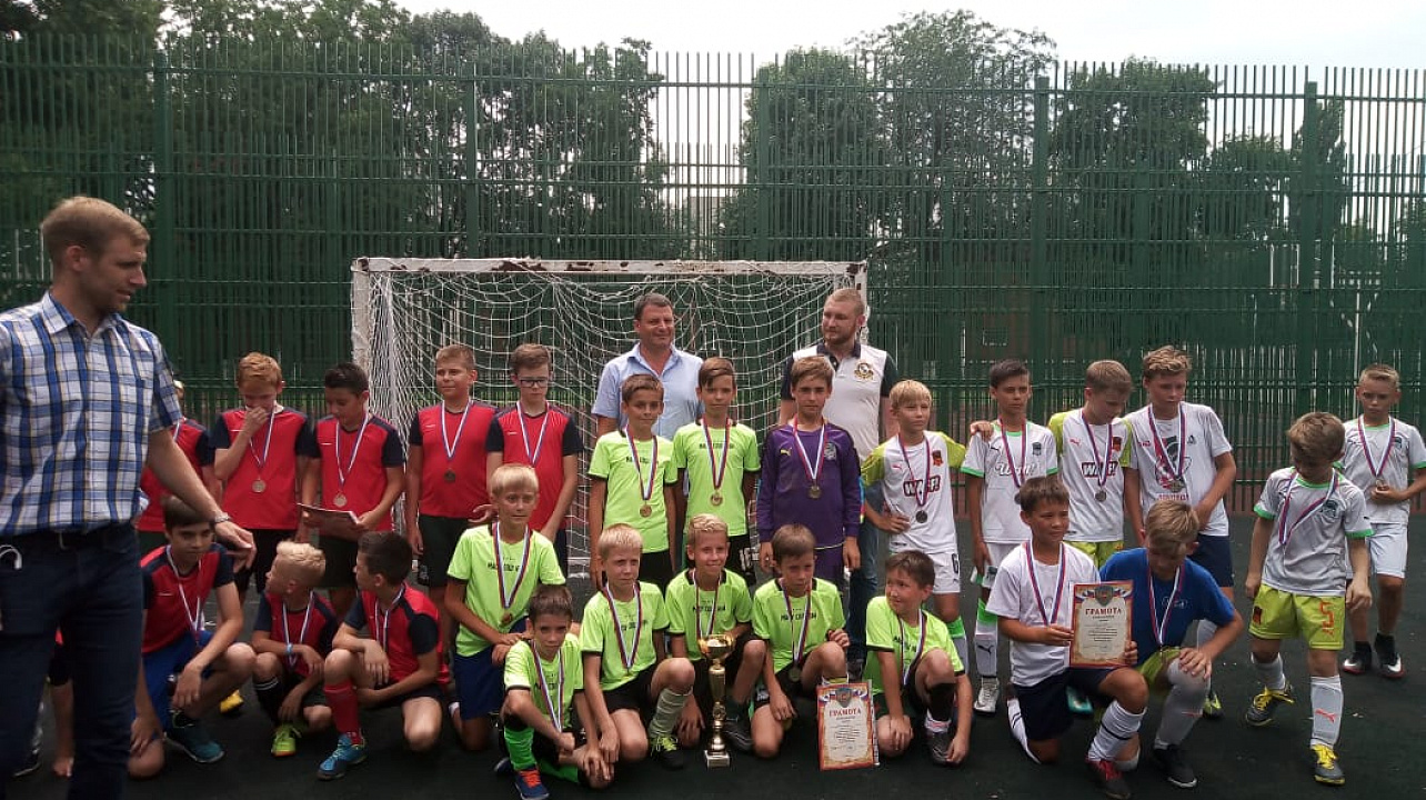 Юные футболисты перешли в следующий этап