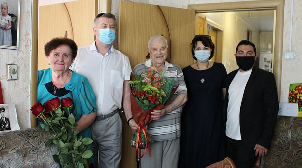 Почетному гражданину города Краснодара Николаю Николаевичу Давыдову исполнилось 97 лет