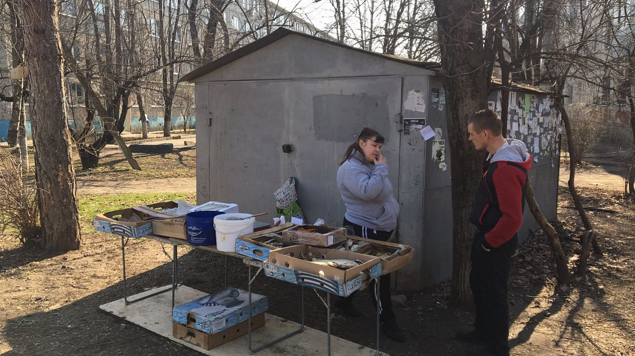 В Западном округе продолжается работа по пресечению «стихийной торговли»