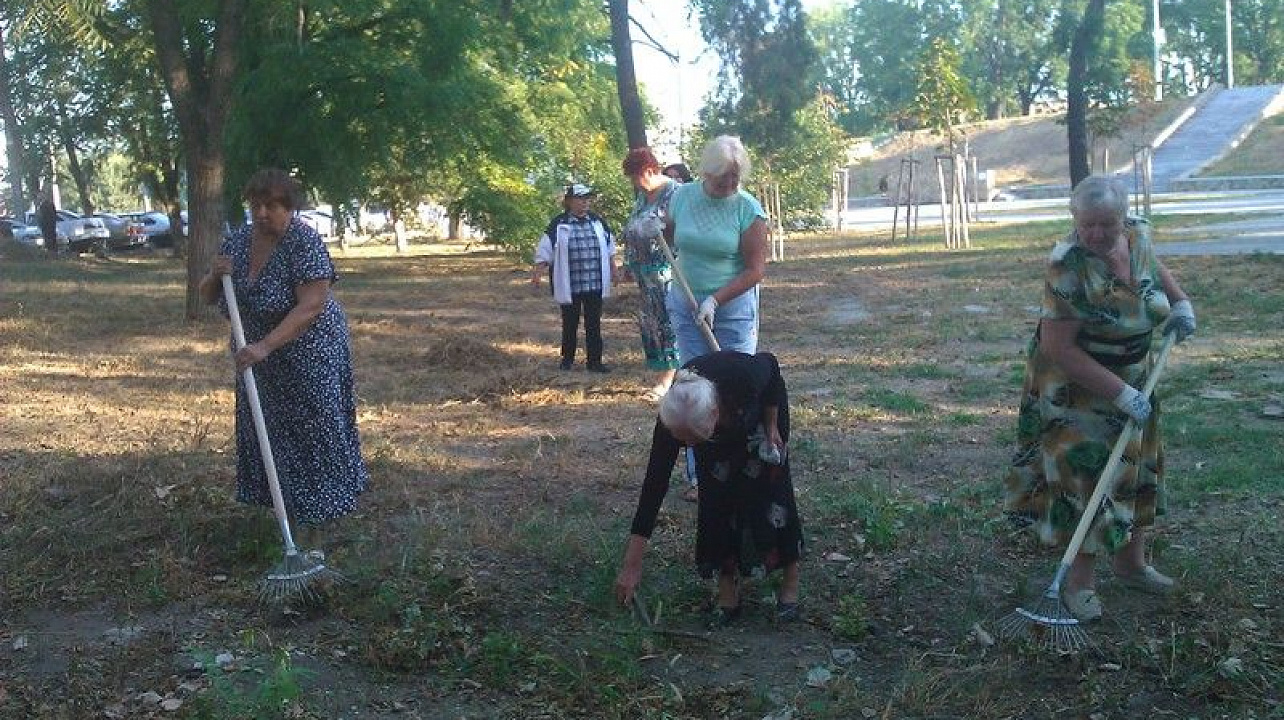 Жители Центрального округа приняли участие во Всероссийском экологическом субботнике