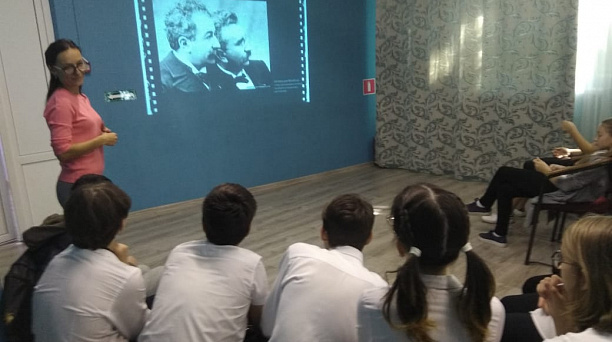 В Доме культуры Западного округа состоялось «Путешествие в мир кино»