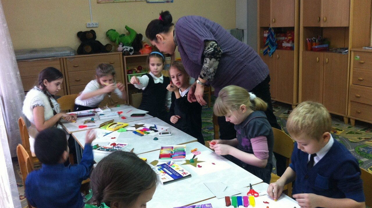 Воспитанники Центра детского творчества создали из пластилина образы будущих солдат Российской армии