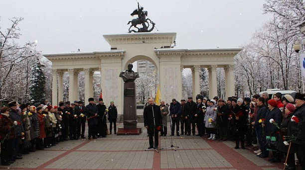 В Центральном округе отметили 120-летие маршала Победы
