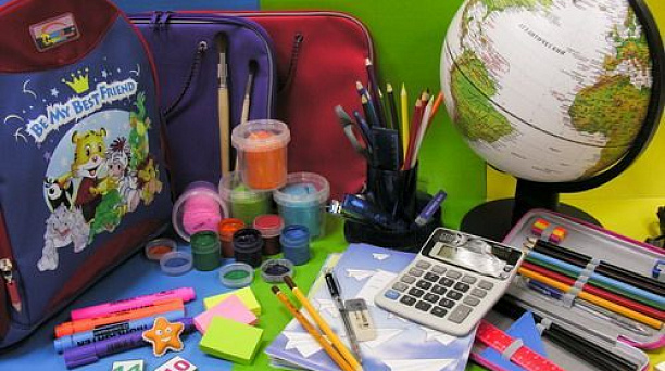 Многодетным семьям помогают собрать детей в школу 