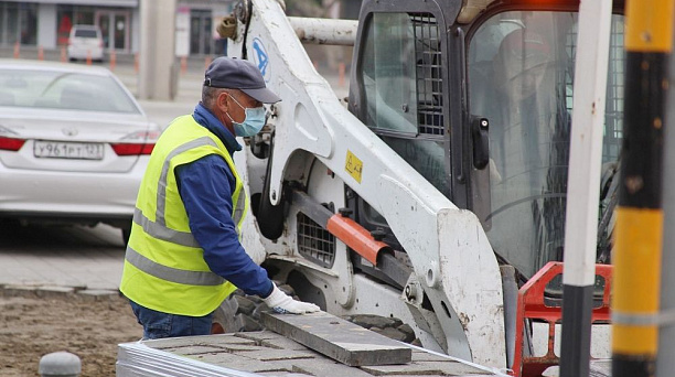 В центре Краснодара вокруг Главной городской площади тротуарную плитку на проезжей части заменят на асфальтобетон