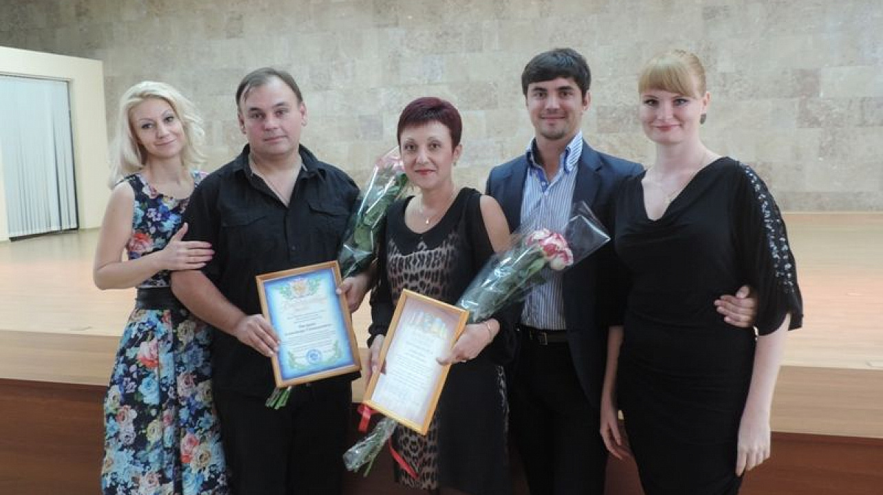 В Центральном округе поздравили лучших педагогов