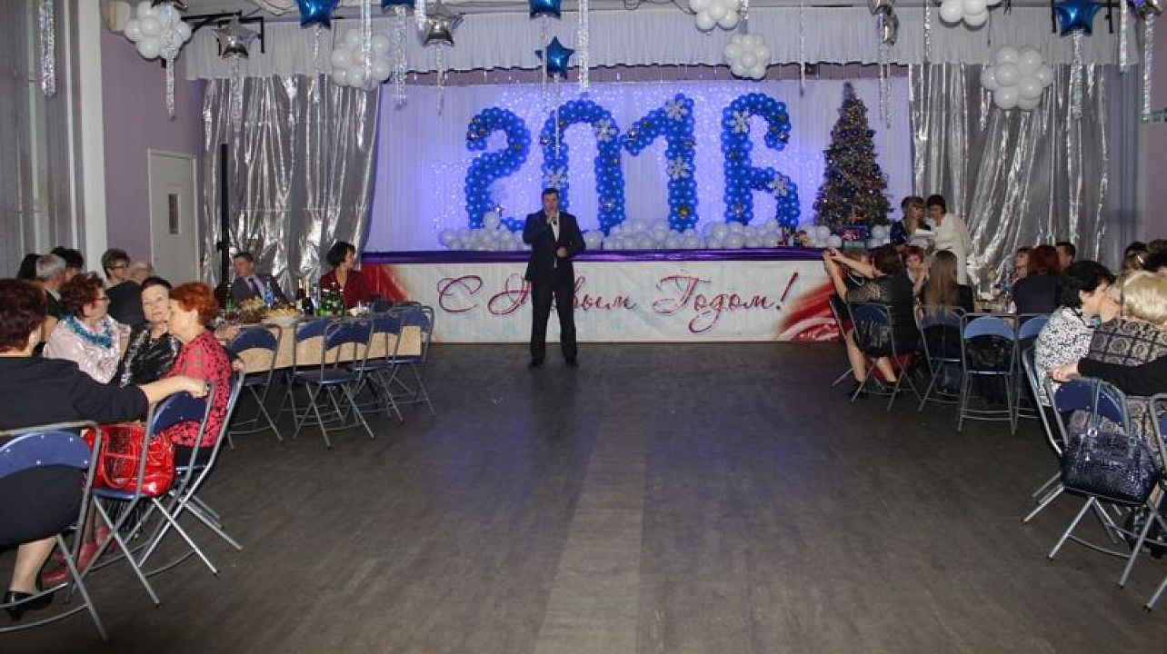 В Центральном округе состоялся новогодний бал общественности