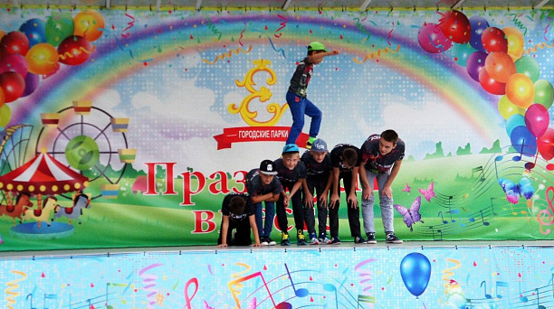 В Парке Победы состоялось выступление Брейк Данс танцоров