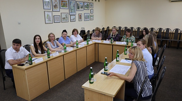 В Центральном округе состоялся круглый стол по защите прав несовершеннолетних 