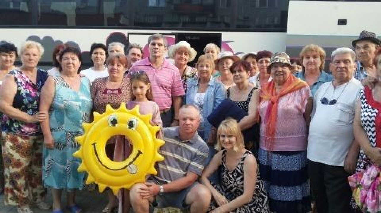 Жители Фестивального микрорайона совершили поездку по местам боевой славы