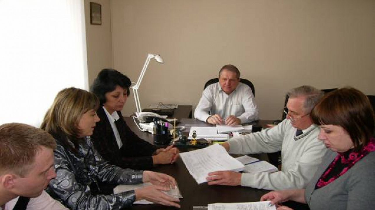 Рабочий коллектив. Рабочая группа по социальным вопросам. Рабочая группа по социальным вопросам. Участие в переговорах. Предприятия и организации.