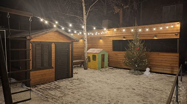 Во дворе на улице КИМ создана уникальная игровая площадка