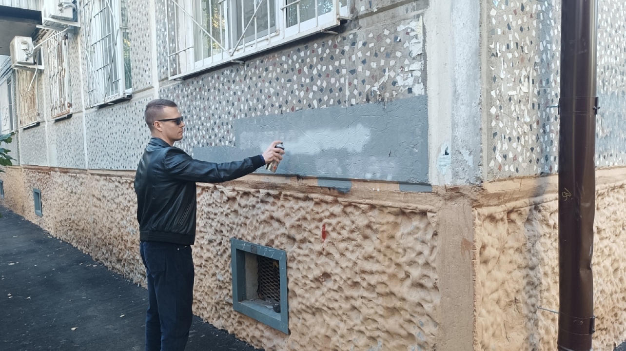 Очередная акция по закраске наркограффити прошла в Фестивальном микрорайоне