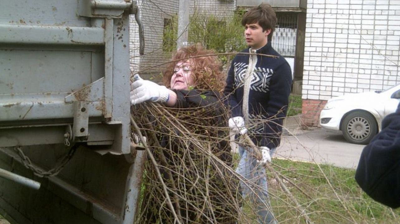 Депутаты возглавили Всекубанский субботник в Комсомольском