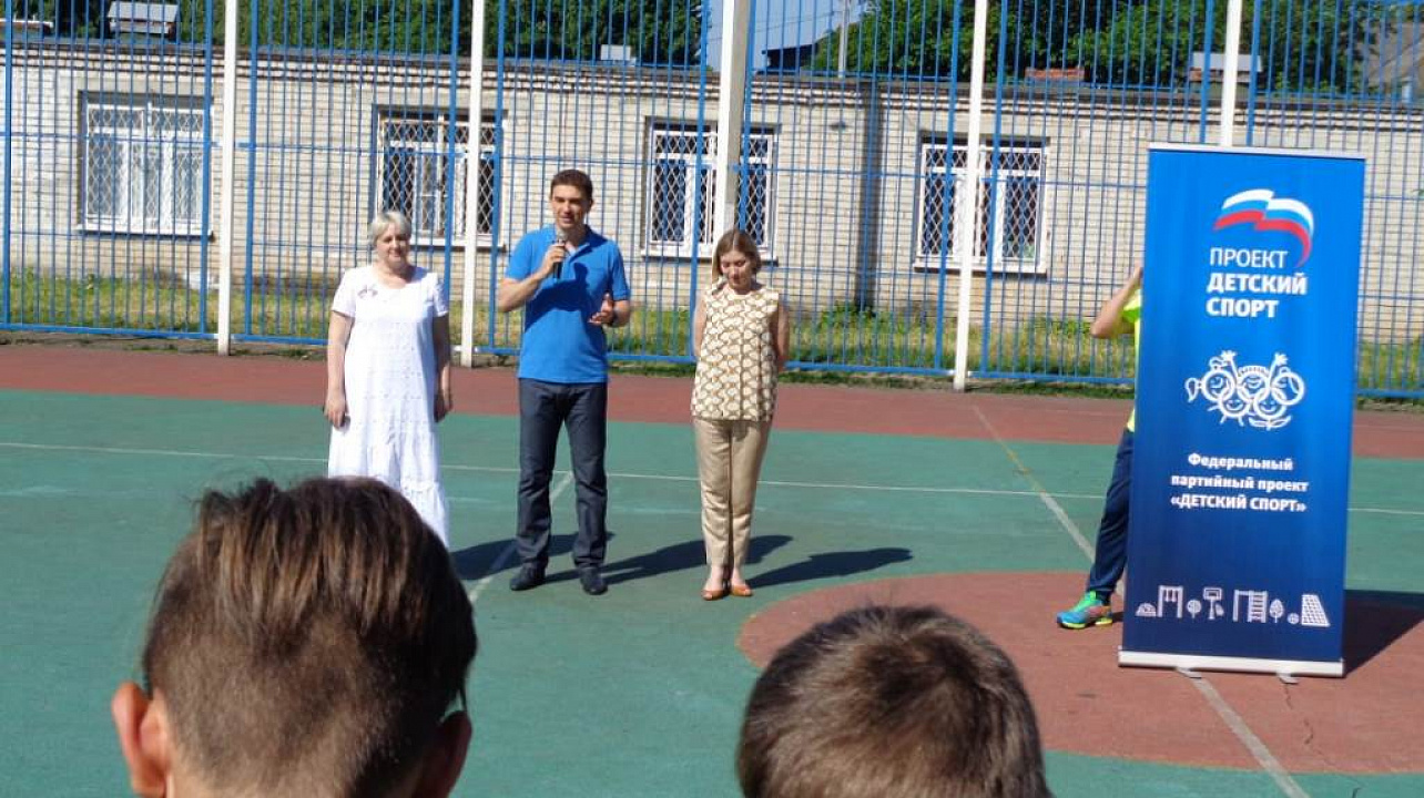 В гимназии № 54 прошел турнир по мини-футболу