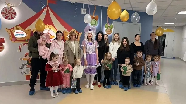 Евгений Наумов: Новый детский сад «Карусель» в районе Западного Обхода принял первых воспитанников