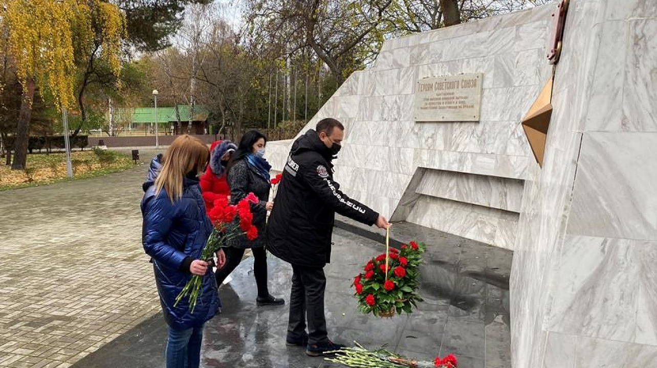 В День Неизвестного солдата в Западном округе почтили память воинов-освободителей_ Кубани.jpg