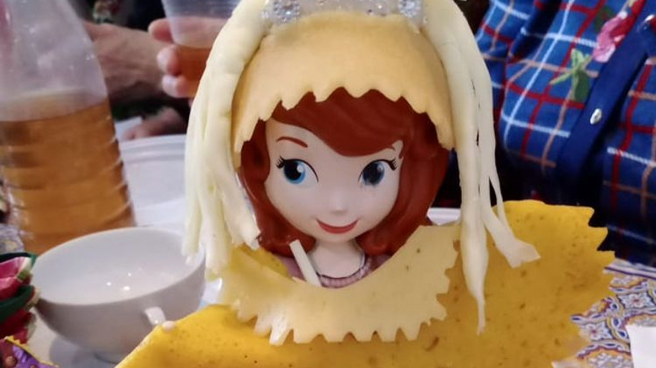 Активисты Центрального округа продолжают праздновать Масленицу