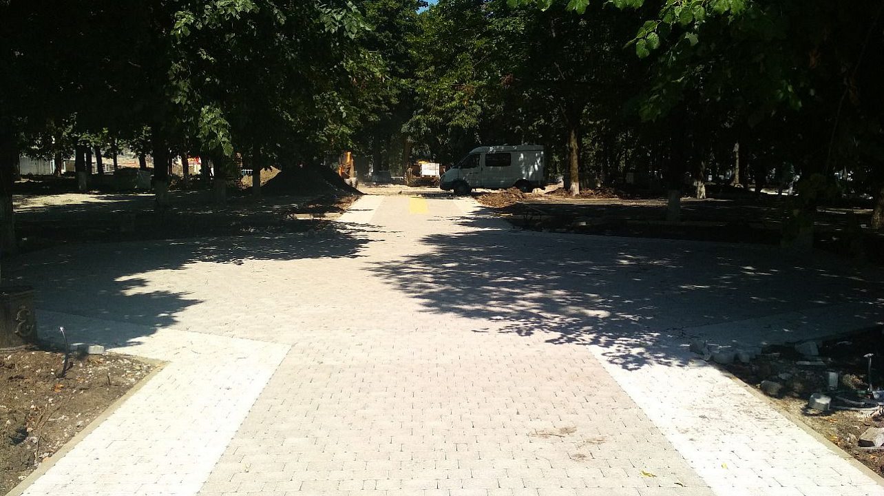 Реконструкцию сквера «Фестивального» завершат в 4 квартале