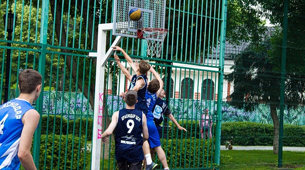 Шесть команд представят город на следующем этапе Всекубанского турнира по баскетболу