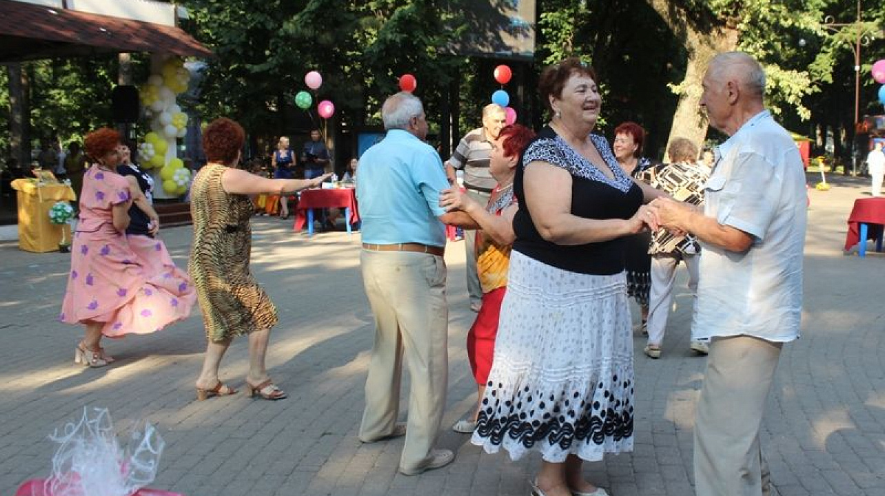 Центральный округ отметил Всероссийский день семьи, любви и верности