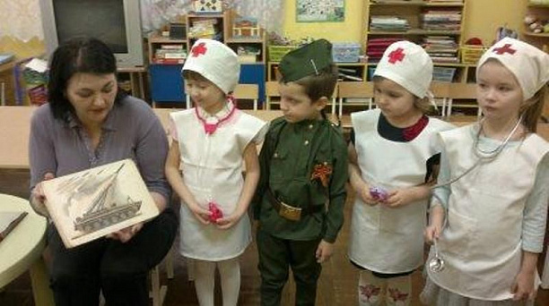 В детском саду № 41 проводят тематические занятия «Они сражались за Родину»