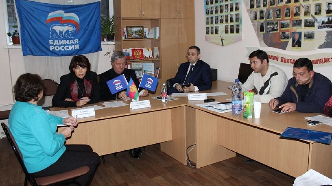 Глава администрации Центрального округа Елена Малова провела прием руководителей органов ТОС