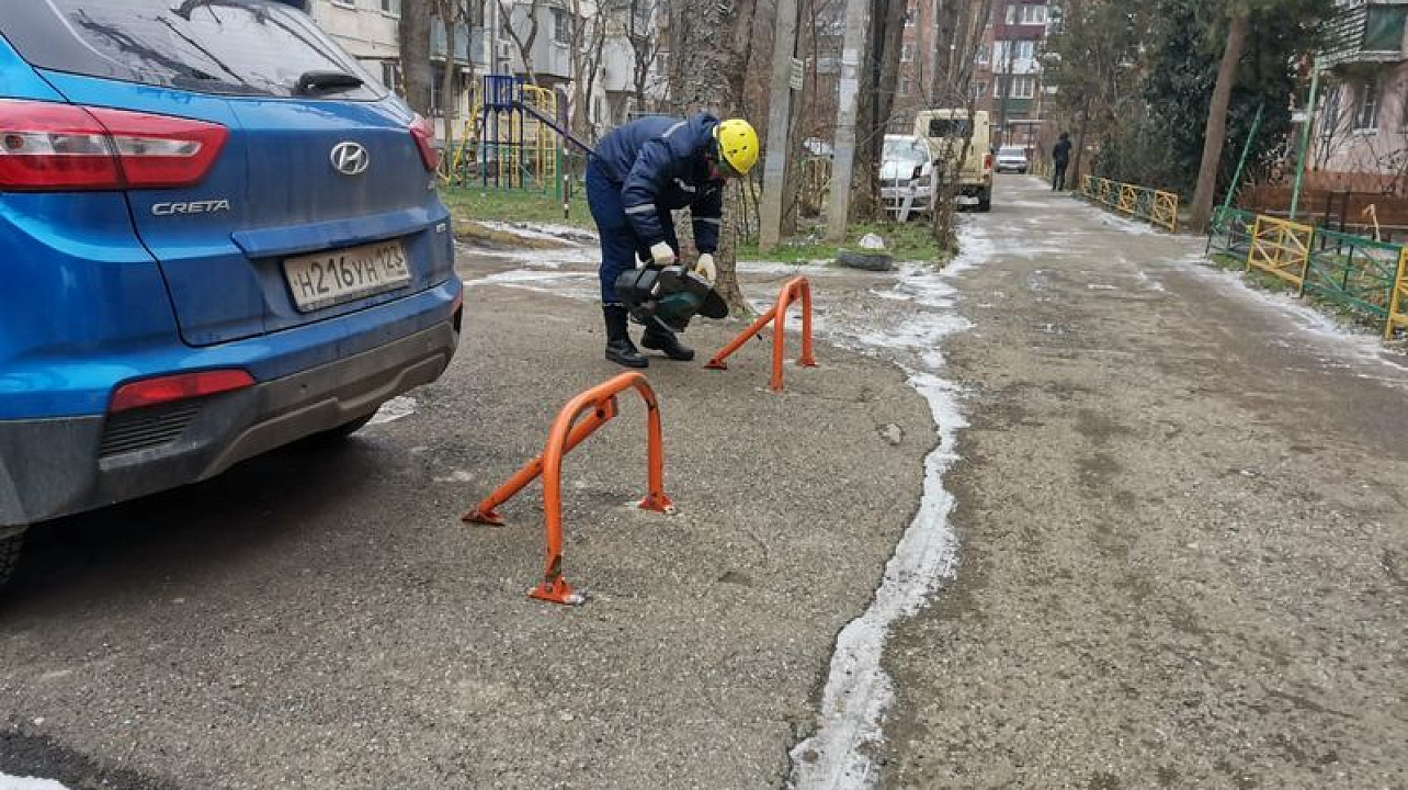 В Центральном округе демонтировали более 20 незаконно установленных ограждений