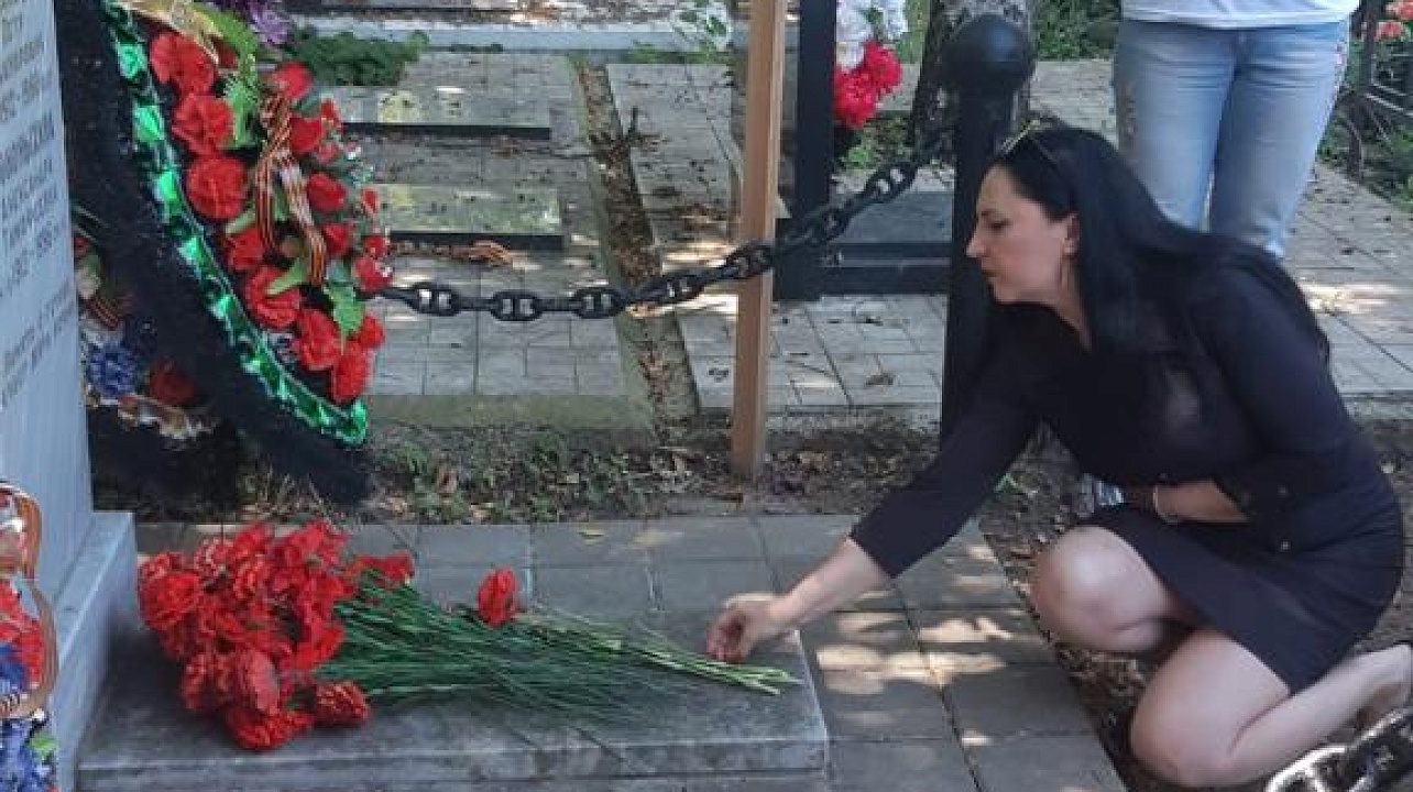 Акция «Свеча памяти» и возложения цветов у памятников участникам Великой Отечественной войны сегодня прошли по всему Прикубанскому округу