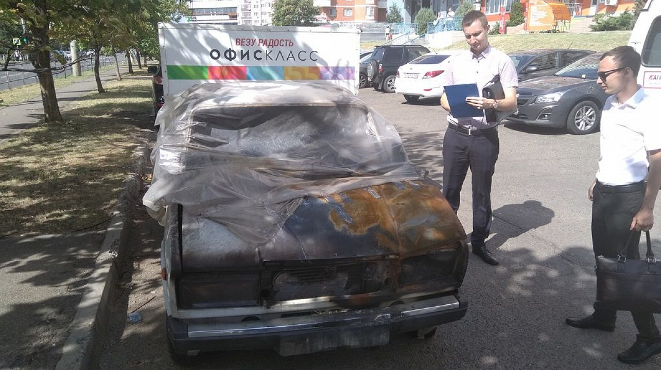 В Западном округе прошел рейд по выявлению брошенного автотранспорта