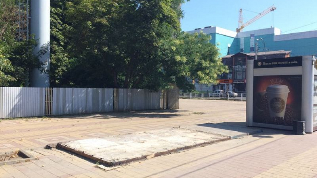 На территории Центрального округа произвели демонтаж самовольно размещенных павильонов