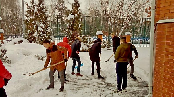 Юные казаки оказали помощь в организации Крещения Господня