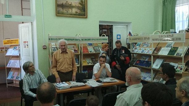 В сквере Казачьей Славы прошла презентация первого номера газеты «Пашковский листок»